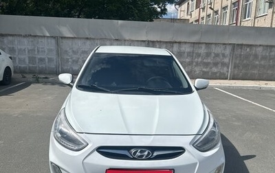 Hyundai Solaris II рестайлинг, 2013 год, 700 000 рублей, 1 фотография