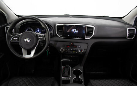 KIA Sportage IV рестайлинг, 2020 год, 2 399 000 рублей, 10 фотография