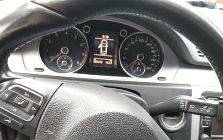 Volkswagen Passat B7, 2011 год, 990 000 рублей, 10 фотография