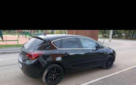 Opel Astra J, 2011 год, 750 000 рублей, 13 фотография
