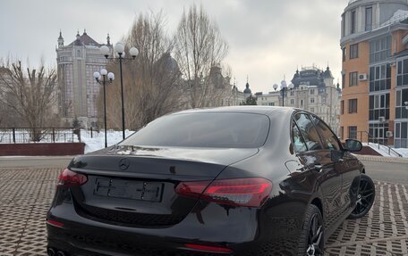 Mercedes-Benz E-Класс, 2021 год, 3 790 000 рублей, 10 фотография