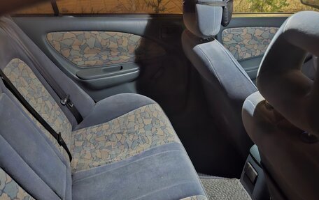 Toyota Avensis III рестайлинг, 1998 год, 240 000 рублей, 5 фотография
