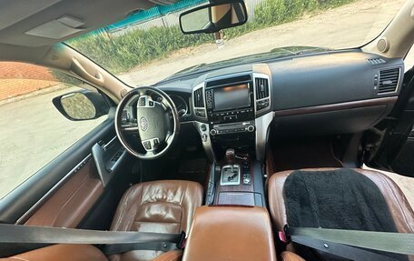 Toyota Land Cruiser 200, 2014 год, 3 100 000 рублей, 8 фотография