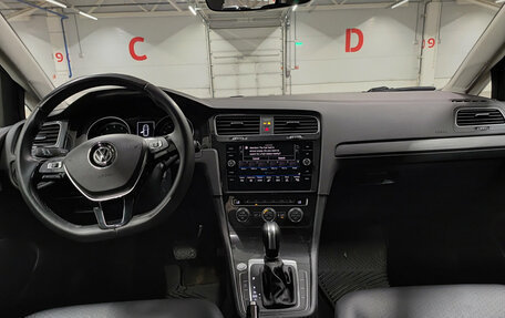 Volkswagen Golf VII, 2020 год, 1 799 000 рублей, 17 фотография