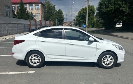 Hyundai Solaris II рестайлинг, 2013 год, 700 000 рублей, 3 фотография