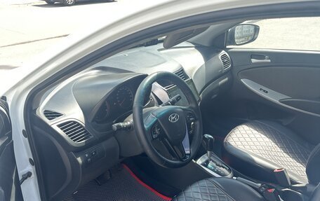 Hyundai Solaris II рестайлинг, 2013 год, 700 000 рублей, 7 фотография