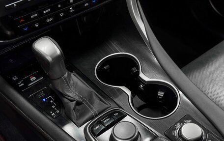 Lexus RX IV рестайлинг, 2017 год, 4 099 900 рублей, 11 фотография
