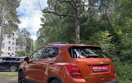 Chevrolet Tracker III, 2015 год, 1 290 000 рублей, 2 фотография