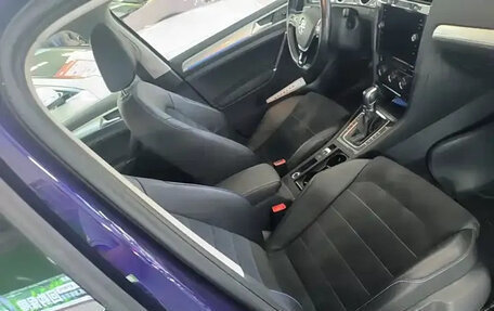 Volkswagen Golf VII, 2020 год, 1 267 010 рублей, 21 фотография