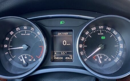 Skoda Superb III рестайлинг, 2012 год, 1 500 000 рублей, 23 фотография
