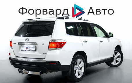 Toyota Highlander III, 2013 год, 1 990 000 рублей, 7 фотография