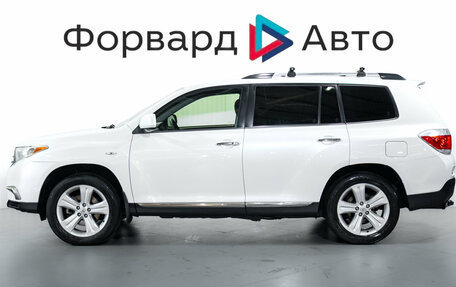 Toyota Highlander III, 2013 год, 1 990 000 рублей, 4 фотография
