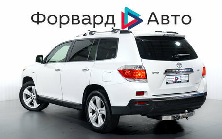 Toyota Highlander III, 2013 год, 1 990 000 рублей, 5 фотография