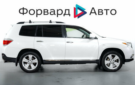 Toyota Highlander III, 2013 год, 1 990 000 рублей, 8 фотография