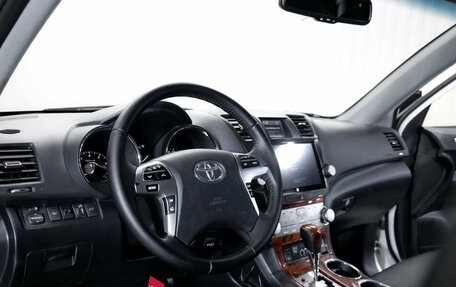 Toyota Highlander III, 2013 год, 1 990 000 рублей, 13 фотография