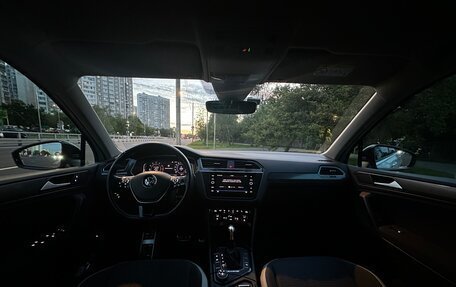 Volkswagen Tiguan II, 2020 год, 2 840 000 рублей, 16 фотография