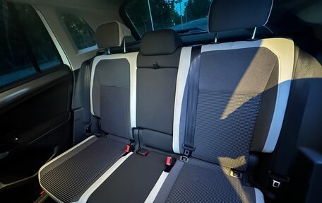 Volkswagen Tiguan II, 2020 год, 2 840 000 рублей, 18 фотография
