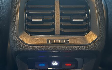 Volkswagen Tiguan II, 2020 год, 2 840 000 рублей, 21 фотография