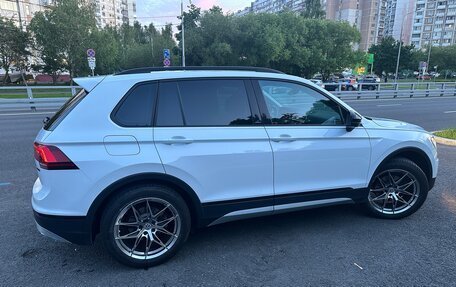 Volkswagen Tiguan II, 2020 год, 2 840 000 рублей, 24 фотография