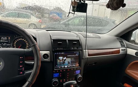 Volkswagen Touareg III, 2005 год, 865 000 рублей, 11 фотография