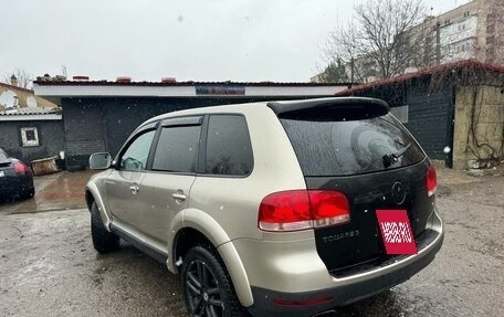 Volkswagen Touareg III, 2005 год, 865 000 рублей, 6 фотография