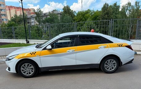 Hyundai Elantra, 2021 год, 1 500 000 рублей, 3 фотография