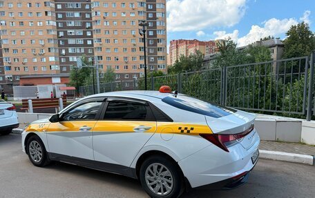 Hyundai Elantra, 2021 год, 1 500 000 рублей, 5 фотография