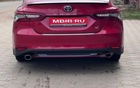 Toyota Camry, 2021 год, 3 030 000 рублей, 1 фотография