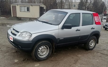 Chevrolet Niva I рестайлинг, 2018 год, 650 000 рублей, 2 фотография