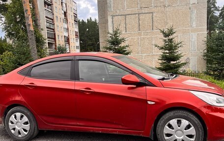 Hyundai Solaris II рестайлинг, 2013 год, 630 000 рублей, 3 фотография