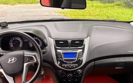 Hyundai Solaris II рестайлинг, 2013 год, 630 000 рублей, 13 фотография
