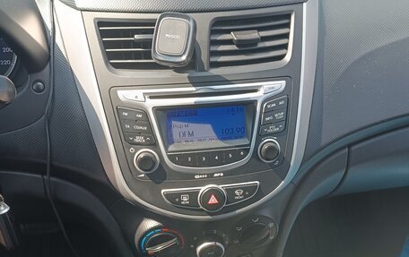 Hyundai Solaris II рестайлинг, 2012 год, 830 000 рублей, 9 фотография