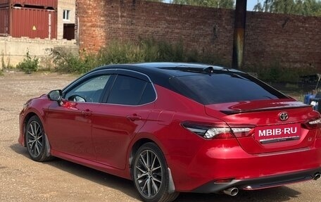 Toyota Camry, 2021 год, 3 030 000 рублей, 10 фотография