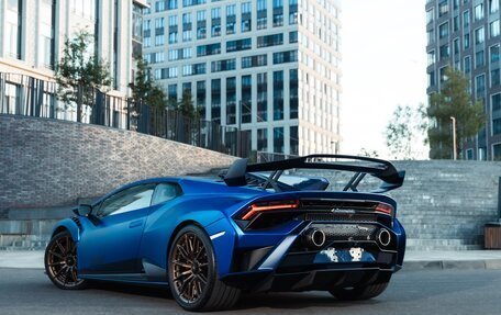 Lamborghini Huracán, 2023 год, 44 500 000 рублей, 5 фотография