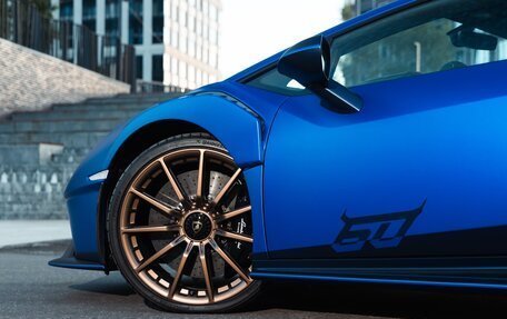 Lamborghini Huracán, 2023 год, 44 500 000 рублей, 7 фотография