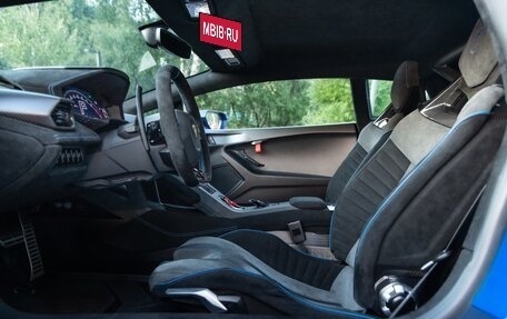 Lamborghini Huracán, 2023 год, 44 500 000 рублей, 10 фотография