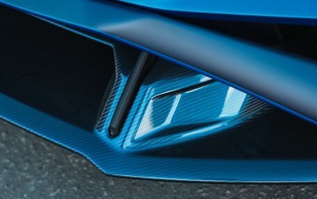 Lamborghini Huracán, 2023 год, 44 500 000 рублей, 20 фотография