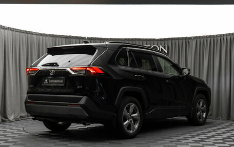 Toyota RAV4, 2020 год, 3 900 000 рублей, 5 фотография