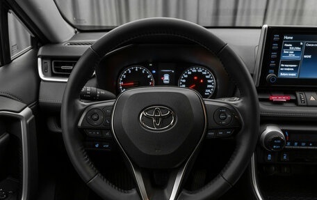 Toyota RAV4, 2020 год, 3 900 000 рублей, 10 фотография