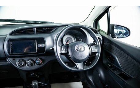 Toyota Vitz, 2017 год, 999 000 рублей, 13 фотография