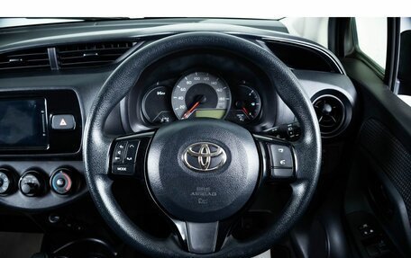 Toyota Vitz, 2017 год, 999 000 рублей, 14 фотография