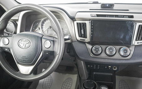 Toyota RAV4, 2015 год, 1 979 000 рублей, 13 фотография