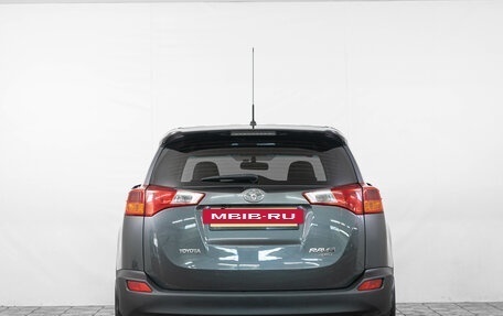 Toyota RAV4, 2015 год, 1 979 000 рублей, 6 фотография
