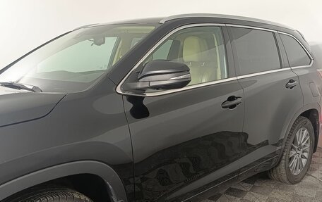 Toyota Highlander III, 2014 год, 2 590 000 рублей, 19 фотография