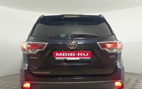 Toyota Highlander III, 2014 год, 2 590 000 рублей, 6 фотография