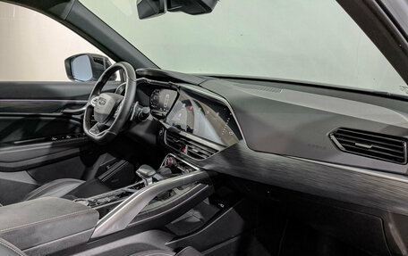 Geely Tugella FY11, 2022 год, 2 390 000 рублей, 13 фотография
