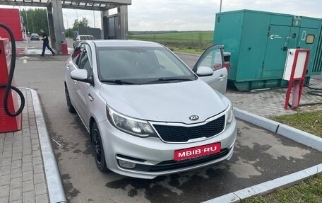 KIA Rio III рестайлинг, 2016 год, 900 000 рублей, 1 фотография