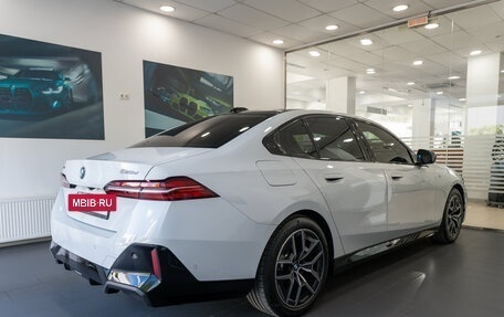 BMW 5 серия, 2024 год, 8 100 000 рублей, 2 фотография