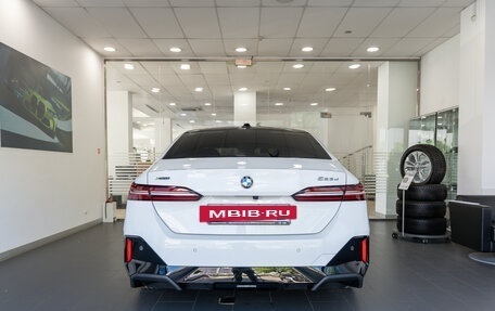 BMW 5 серия, 2024 год, 8 100 000 рублей, 6 фотография