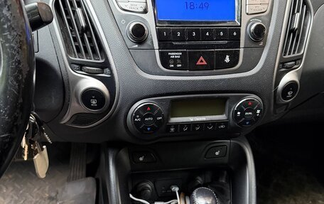 Hyundai ix35 I рестайлинг, 2011 год, 1 000 000 рублей, 8 фотография